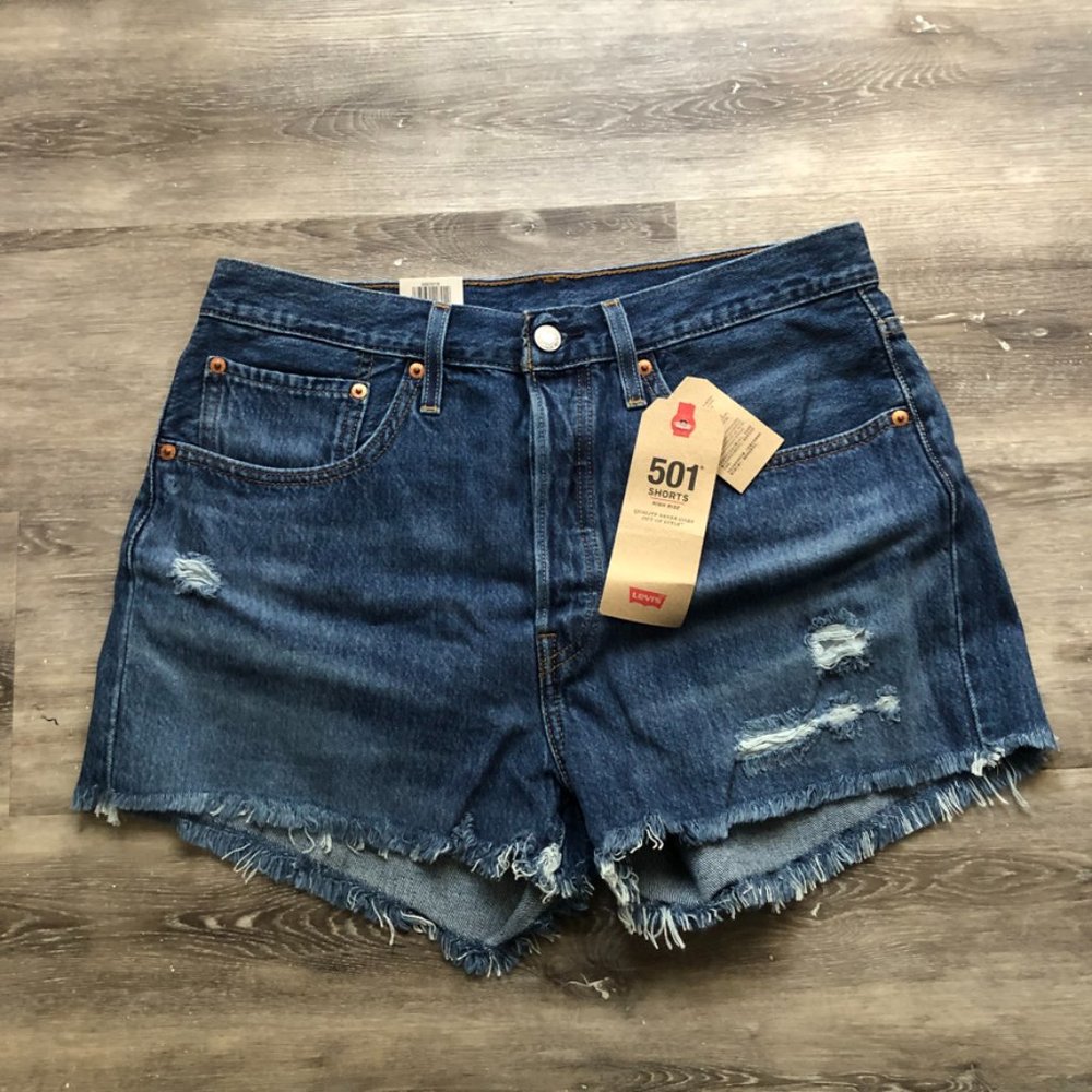 NWT Levi's 501 High Rise Denim Shorts Women's Size 30